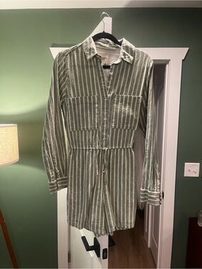 Abercrombie & Fitch White Shirt with Green Trim